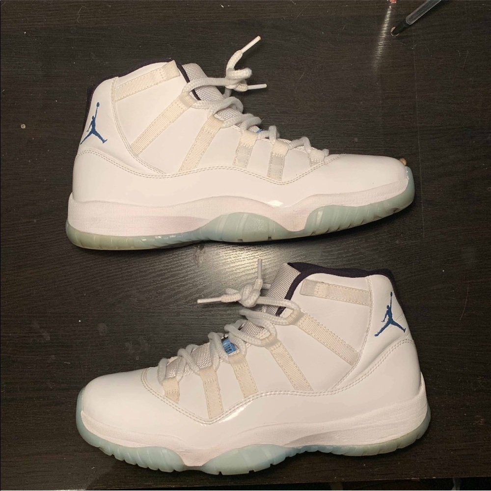 Jordan 11 Legend Blue